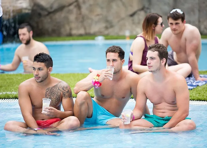 Bc Music (adults Only) アパート ベニドルム