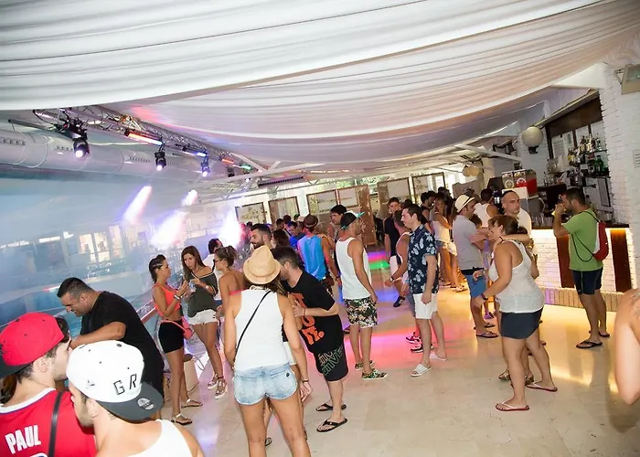 Apartament Bc Music (adults Only)